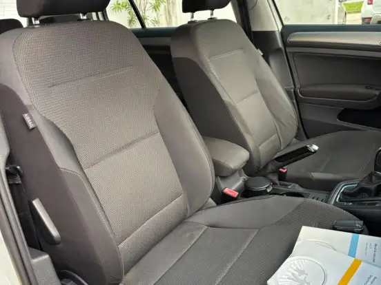 VOLKSWAGEN-GOLF-1.4 TSI COMFORTLINE 16V GASOLINA 4P AUTOMÁTICO VOLKSWAGEN-GOLF-2015