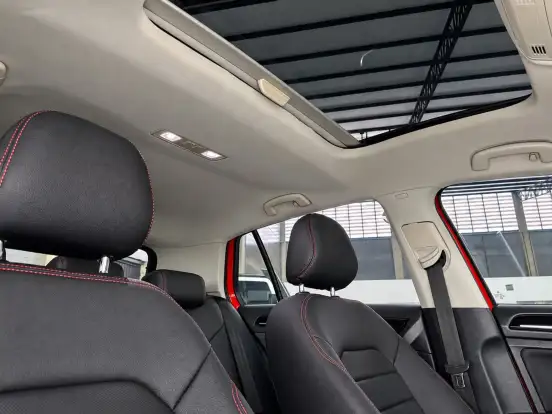 VOLKSWAGEN-GOLF-1.4 TSI HIGHLINE 16V GASOLINA 4P AUTOMÁTICO VOLKSWAGEN-GOLF-2013