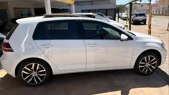 VOLKSWAGEN-GOLF-2017