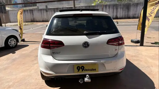 VOLKSWAGEN-GOLF-2017