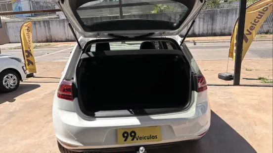 VOLKSWAGEN-GOLF-2017