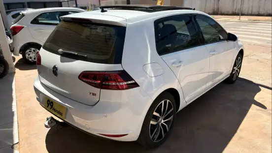 VOLKSWAGEN-GOLF-2017