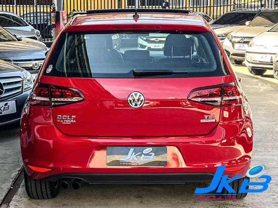 VOLKSWAGEN-GOLF-2013