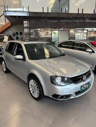 VOLKSWAGEN-GOLF-2013