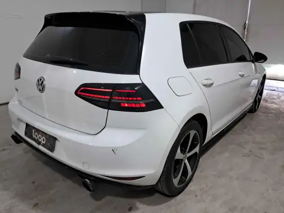 VOLKSWAGEN-GOLF-2014