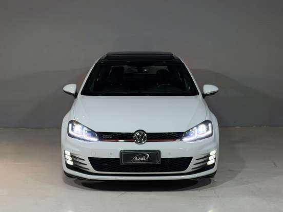 VOLKSWAGEN-GOLF-2017