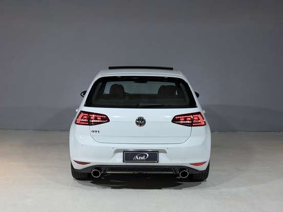 VOLKSWAGEN-GOLF-2017