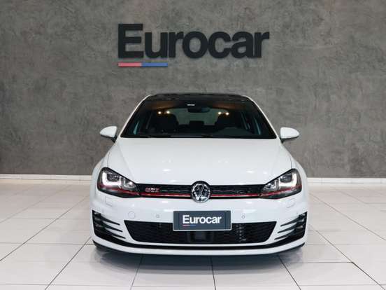 VOLKSWAGEN-GOLF-2017