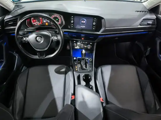 VOLKSWAGEN-JETTA-2018