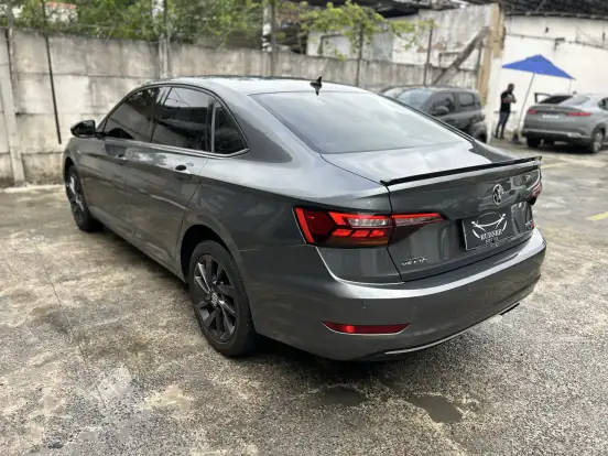 VOLKSWAGEN-JETTA-2020