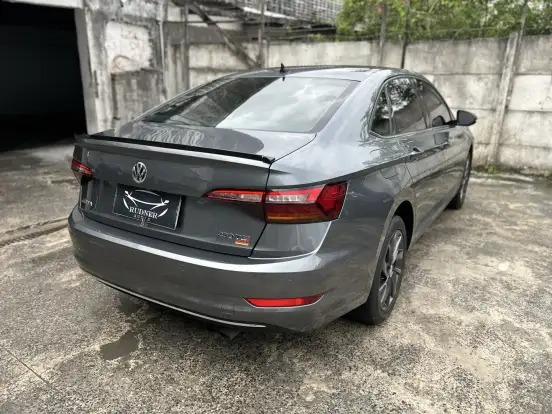 VOLKSWAGEN-JETTA-2020