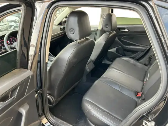 VOLKSWAGEN-JETTA-2020