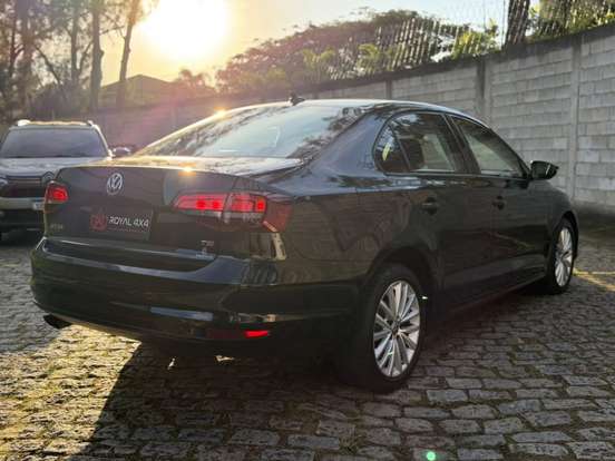 VOLKSWAGEN-JETTA-2016