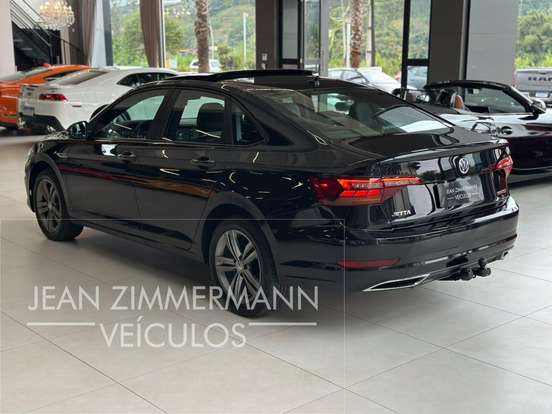 VOLKSWAGEN-JETTA-2019