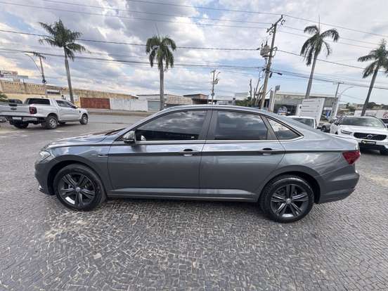 VOLKSWAGEN-JETTA-2019