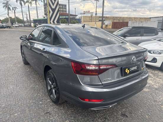 VOLKSWAGEN-JETTA-2019