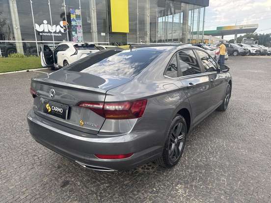 VOLKSWAGEN-JETTA-2019