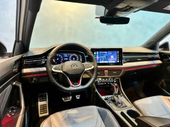 VOLKSWAGEN-JETTA-2025