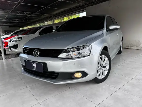 VOLKSWAGEN JETTA 2.0 COMFORTLINE FLEX 4P TIPTRONIC