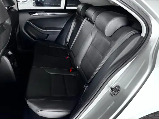 VOLKSWAGEN-JETTA-2.0 COMFORTLINE FLEX 4P TIPTRONIC VOLKSWAGEN-JETTA-2012