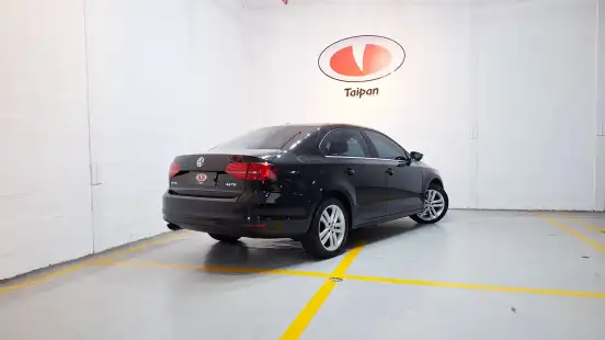 VOLKSWAGEN-JETTA-2.0 TSI HIGHLINE 211CV GASOLINA 4P TIPTRONIC VOLKSWAGEN-JETTA-2015