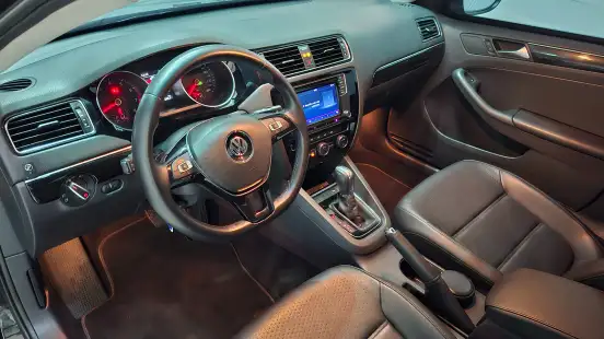 VOLKSWAGEN-JETTA-2015
