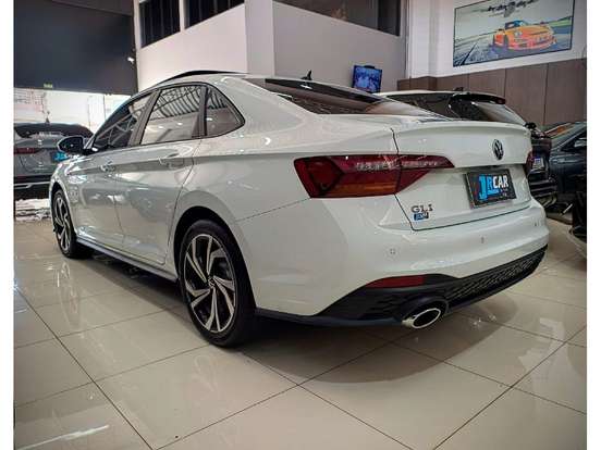 VOLKSWAGEN-JETTA-2023