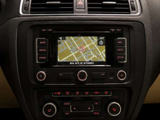 VOLKSWAGEN-JETTA-2011