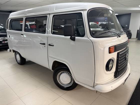 VOLKSWAGEN KOMBI 1.4 MI STD LOTAÇÃO 8V FLEX 3P MANUAL