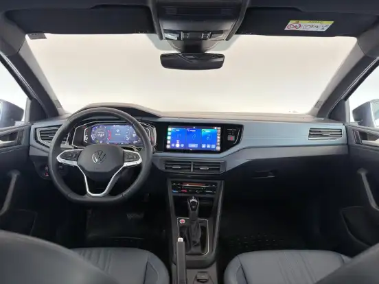 VOLKSWAGEN-NIVUS-1.0 200 TSI TOTAL FLEX HIGHLINE AUTOMÁTICO VOLKSWAGEN-NIVUS-2026