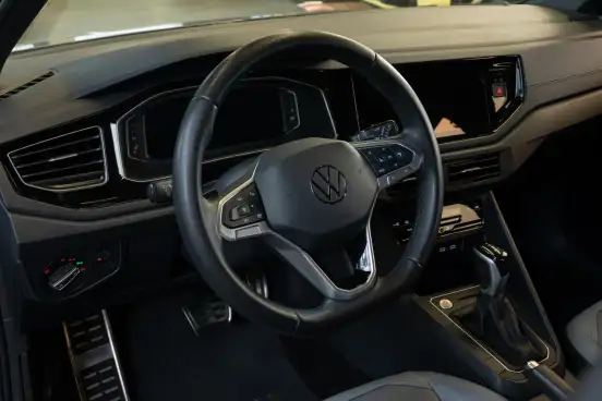 VOLKSWAGEN-NIVUS-1.0 200 TSI TOTAL FLEX HIGHLINE AUTOMÁTICO VOLKSWAGEN-NIVUS-2024