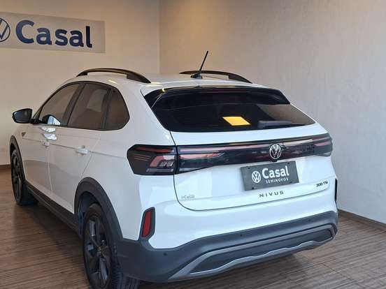 VOLKSWAGEN-NIVUS-1.0 200 TSI TOTAL FLEX COMFORTLINE AUTOMÁTICO VOLKSWAGEN-NIVUS-2025