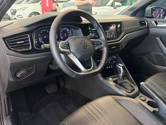 VOLKSWAGEN-NIVUS-1.0 200 TSI TOTAL FLEX HIGHLINE AUTOMÁTICO VOLKSWAGEN-NIVUS-2025