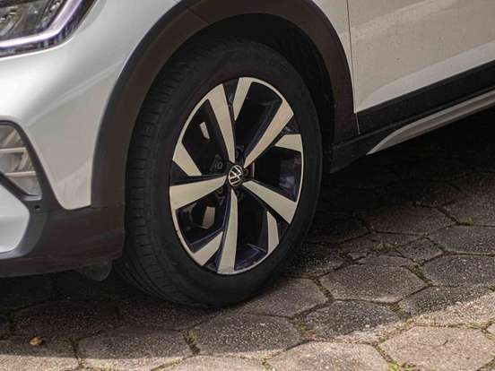 VOLKSWAGEN-NIVUS-1.0 200 TSI TOTAL FLEX HIGHLINE AUTOMÁTICO VOLKSWAGEN-NIVUS-2024