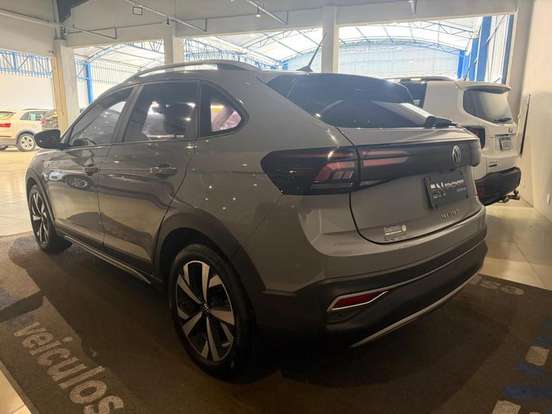VOLKSWAGEN-NIVUS-1.0 200 TSI TOTAL FLEX HIGHLINE AUTOMÁTICO VOLKSWAGEN-NIVUS-2023