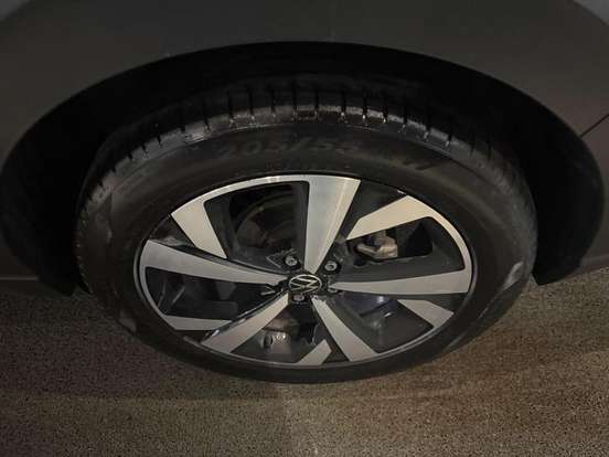 VOLKSWAGEN-NIVUS-1.0 200 TSI TOTAL FLEX HIGHLINE AUTOMÁTICO VOLKSWAGEN-NIVUS-2023