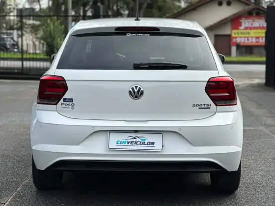 VOLKSWAGEN-POLO-1.0 200 TSI COMFORTLINE AUTOMÁTICO VOLKSWAGEN-POLO-2018