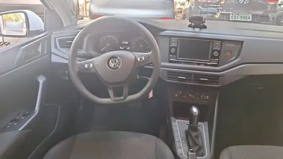 VOLKSWAGEN-POLO-2019