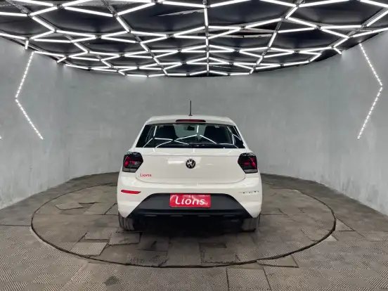 VOLKSWAGEN-POLO-2023