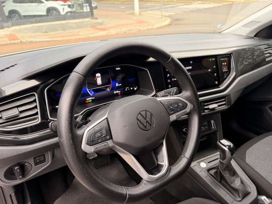 VOLKSWAGEN-POLO-2024