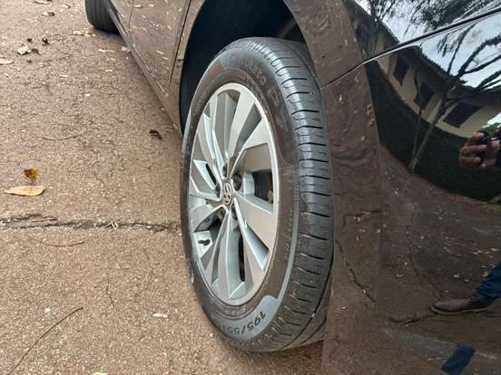 VOLKSWAGEN-POLO-1.0 200 TSI COMFORTLINE AUTOMÁTICO VOLKSWAGEN-POLO-2019