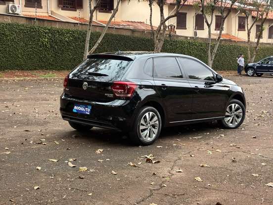 VOLKSWAGEN-POLO-2019