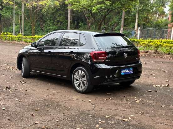 VOLKSWAGEN-POLO-2019
