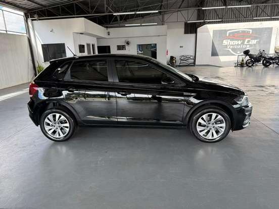 VOLKSWAGEN-POLO-2019