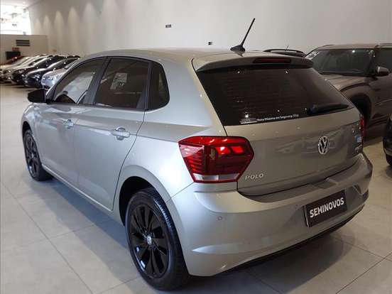 VOLKSWAGEN-POLO-1.0 200 TSI HIGHLINE AUTOMÁTICO VOLKSWAGEN-POLO-2018