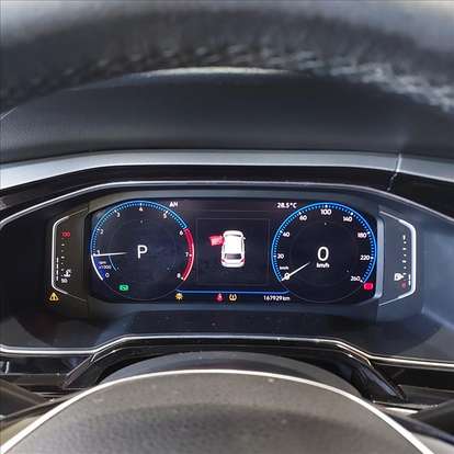 VOLKSWAGEN-POLO-2018