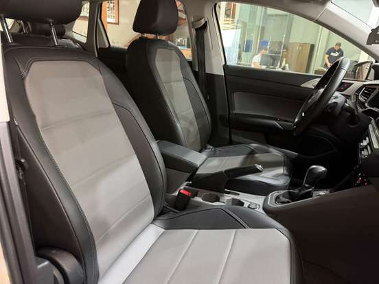 VOLKSWAGEN-POLO-1.0 200 TSI HIGHLINE AUTOMÁTICO VOLKSWAGEN-POLO-2019