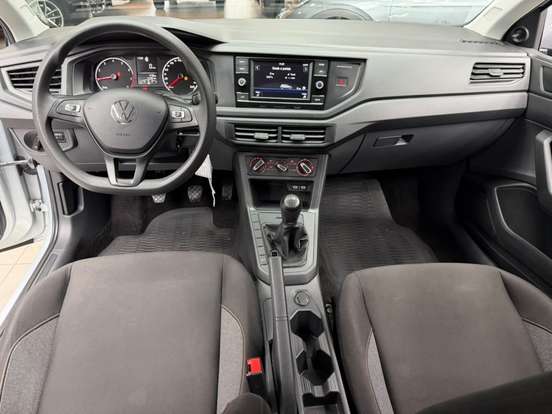 VOLKSWAGEN-POLO-2023