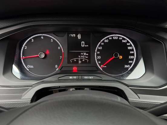 VOLKSWAGEN-POLO-2023