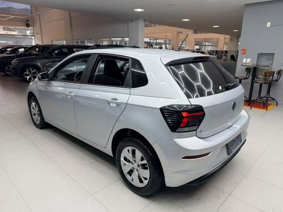 VOLKSWAGEN-POLO-2023